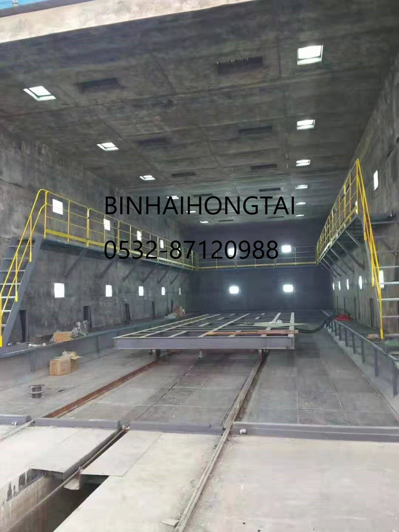 大(dà)部件(jiàn)噴砂房(fáng)